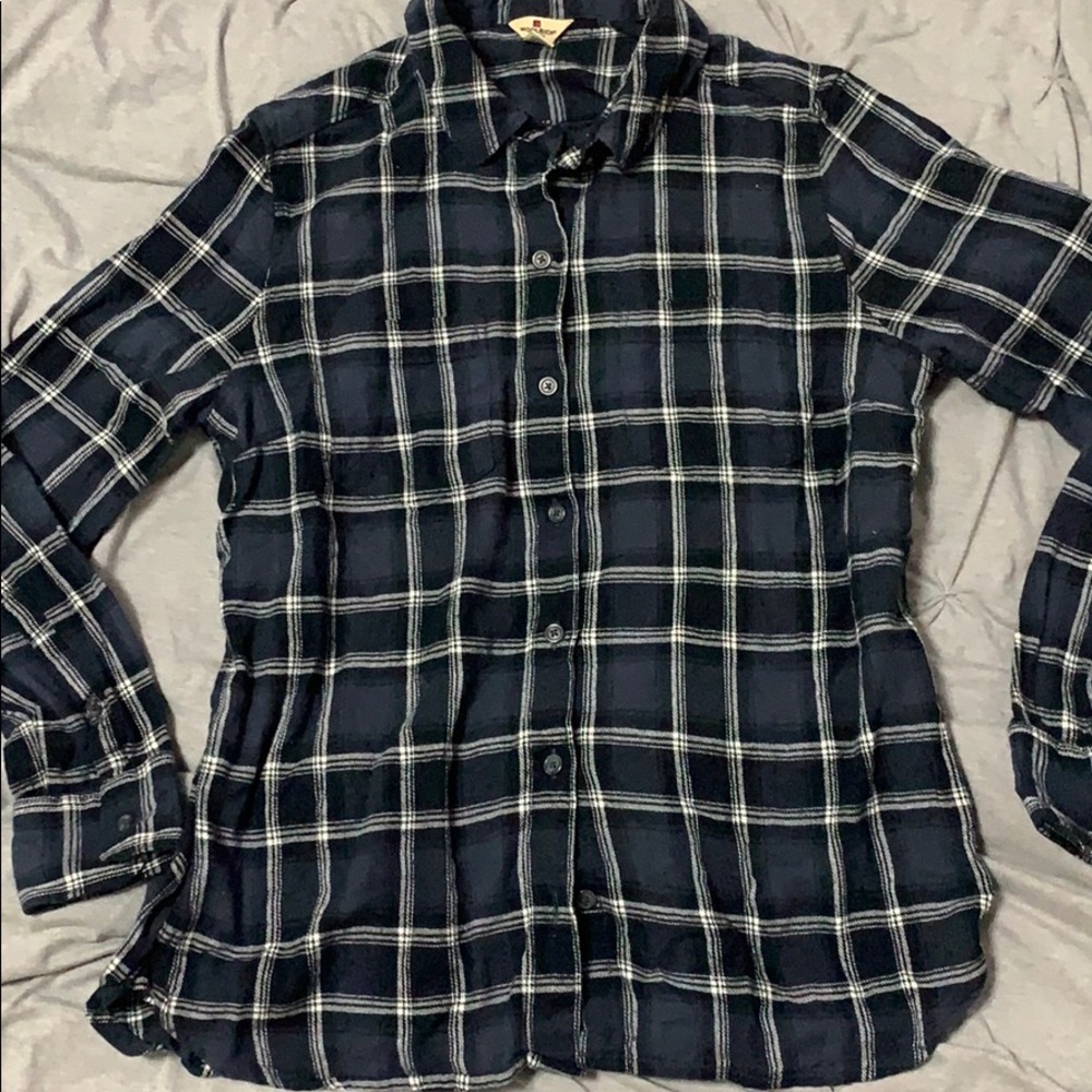 Gray/White/Black long sleeve flannel Medium